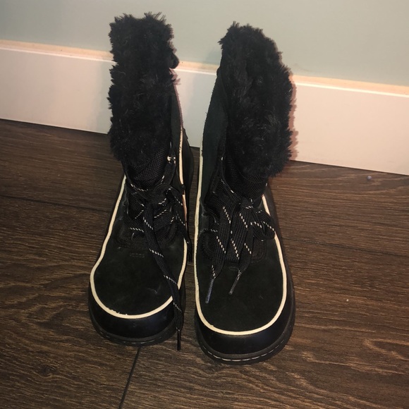 Black girl Sorel - Picture 2 of 3